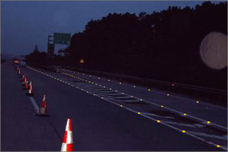 reflective-road-stud-supplier