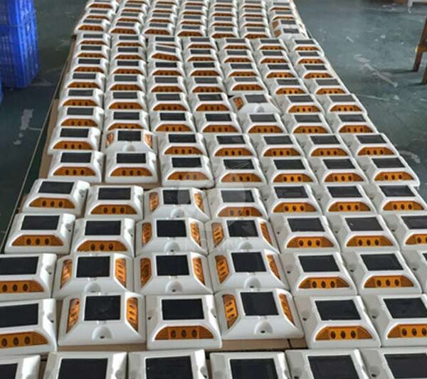 Glass Reflective Road Stud Are Safe